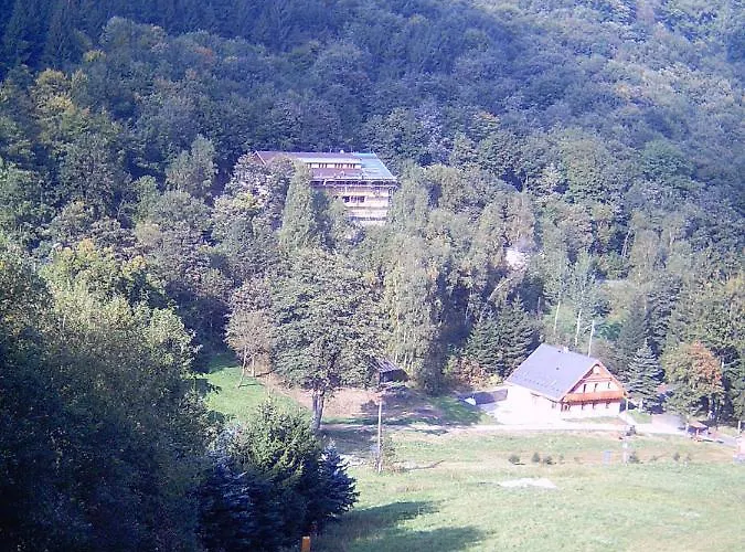 Ξενοδοχείο με διαμερίσματα Medorhof & Events At Chalet Medor *