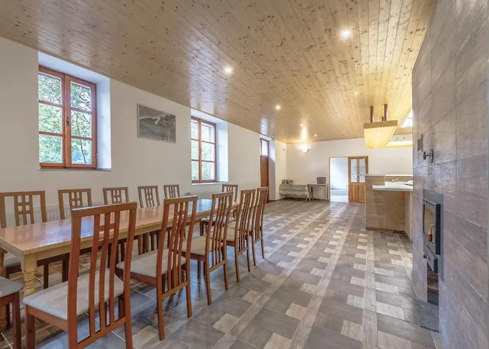 Ξενοδοχείο με διαμερίσματα Medorhof & Events At Chalet Medor *